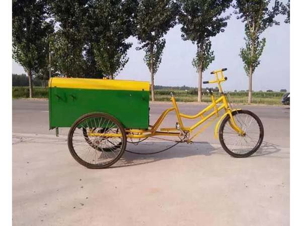 环卫三轮车
